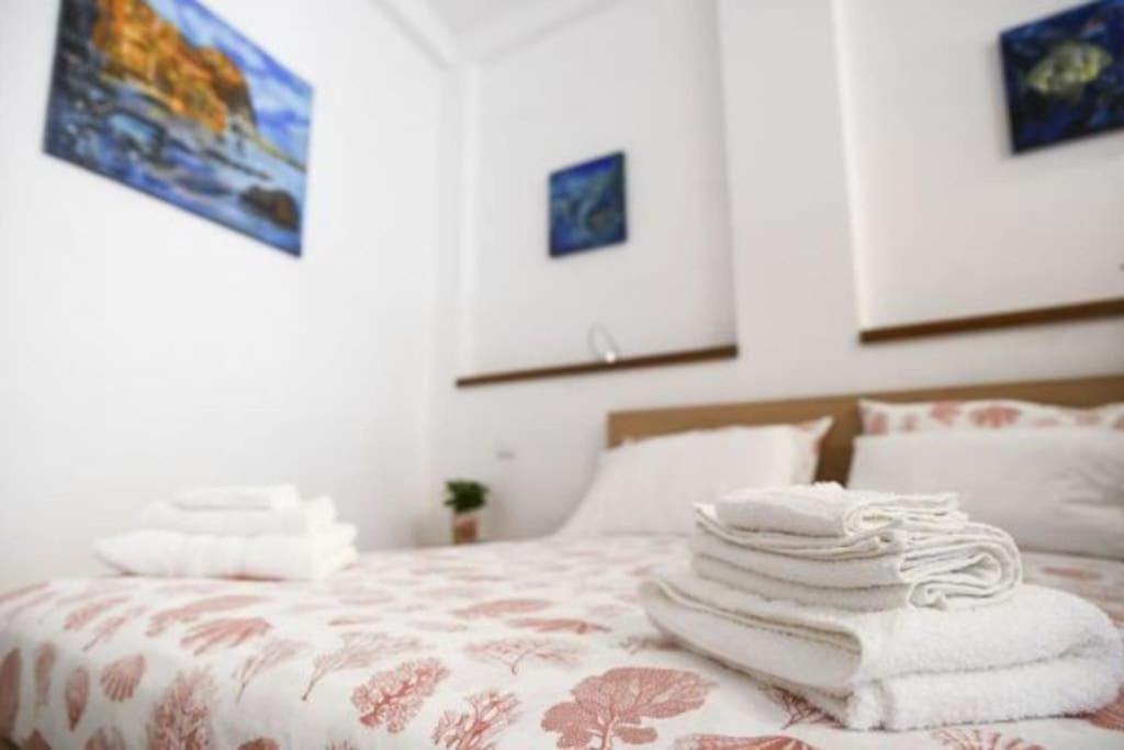 Granello Di Sabbia - Chianalea Di Scilla Apartment ภายนอก รูปภาพ
